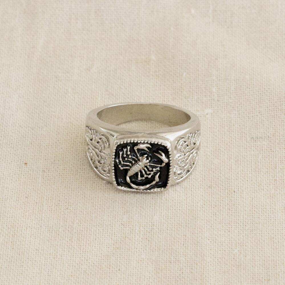 Y2K Vintage Silver Black Scorpion Ring – Size 8, Unisex, Brand New